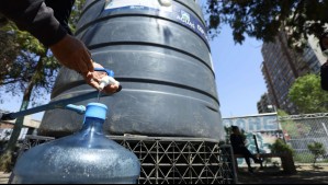 Anuncian corte de agua por hasta 12 horas en cinco comunas de Santiago