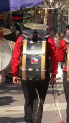 Chinchineros dividen a Santiago Centro