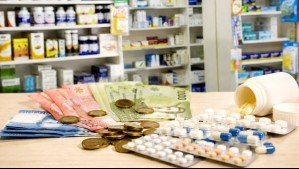 Comenzó el pago de $45 mil por colusión de medicamentos: Revisa quiénes reciben la compensación