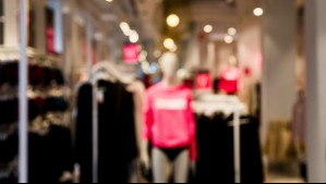 Tienda de ropa de Santiago Centro anuncia remate final por cierre de local: Estos son los precios y así puedes comprar