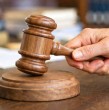 Una madre acudió a tribunales para solicitar el término de la pensión de alimentos que entrega a su hija de 28 años, argumentando que ya había terminado sus estudios y contaba con trabajo. Sin embargo, la justicia rechazó la petición.
