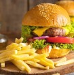 Una reconocida cadena de comida rápida prepara su regreso tras declararse en quiebra a comienzos de este año. La marca volverá a operar en el país y proyecta la apertura de 16 locales este 2026.