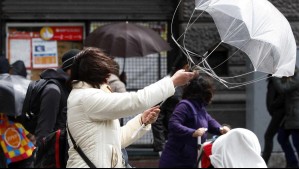 Meteorología emite aviso por rachas de viento de hasta 80 km/h en sectores de cuatro regiones del país