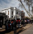 Desde la mañana de este sábado se han registrado una serie de incidentes en la Embajada de Haití, ubicada en el Barrio República, centro de Santiago, debido a la demora en la entrega de documentos. ¡Detalles!