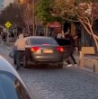 Un violento asalto afectó durante la tarde de este sábado a una joyería ubicada en pleno centro de Viña del Mar, donde un grupo de sujetos habría intimidado con un arma de fuego a los trabajadores .