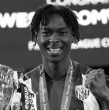 El fútbol europeo se conmocionó este fin de semana, luego de que durante la tarde del sábado se confirmara el fallecimiento a los 25 años de Quévin Castro, futbolista que colapsó durante un amistoso de pretemporada en Portugal. ¡Detalles!