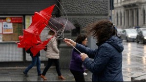 Rachas de hasta 80 km/h: Actualizan alerta por 'viento normal a moderado' en zonas de siete regiones del país