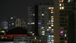 Cortes de luz en cuatro comunas de Santiago: Revisa las zonas que estarán sin suministro este lunes