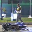 Un motociclista falleció tras colisionar con un automóvil durante la madrugada en avenida San Pablo con calle Brasil. Carabineros investiga las causas y el conductor del vehículo permanece detenido a la espera de instrucciones de Fiscalía.