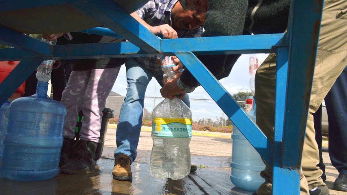 Por hasta 15 horas: Anuncian corte de agua en tres comunas de Santiago para este martes
