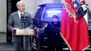 Kast entrega vehículos blindados a la PDI: 'También se necesita legislación acorde en lo que es el nuevo esquema de los delitos'