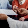 En Chile, la solicitud para una herencia intestada se puede realizar sin la intervención de un abogado y está disponible a través del Registro Civil. El trámite puede efectuarse en línea utilizando ClaveÚnica o de manera presencial.