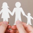 La Asignación Familiar es un beneficio económico destinado a trabajadores, pensionados y otras personas que tengan reconocidas cargas familiares. El monto se entrega por cada carga que cumpla con los requisitos establecidos.