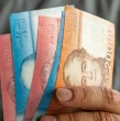 El aguinaldo de Fiestas Patrias no es obligatorio para todos los trabajadores del sector privado. Revisa cuándo este beneficio se convierte en un derecho exigible al empleador.