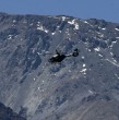 La mañana de este viernes se registró la caída de un helicóptero civil en el sector de Valle Olivares, Cajón del Maipo. Carabineros de San José de Maipo acudió al lugar para rescatar al piloto.