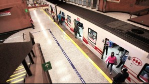 Metro de Santiago restablece servicio en Línea 2 tras cierre de estación