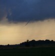 Este sábado, la Dirección Meteorológica de Chile (DMC) emitió un aviso por el probable desarrollo de nubes convectivas con características tornádicas en sectores de dos regiones del país. ¡Detalles!