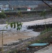 Un hombre fue hallado muerto al interior del río Mapocho, a la altura de la Autopista Costanera Norte. Carabineros indicó que no se observa intervención de terceras personas.