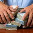 Ganador del Kino que obtuvo más de $8.500 millones reveló su particular método para escoger los números: una bolsita con 25 papelitos numerados y uno blanco, además de una curiosa convicción antes del sorteo.