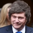 Javier Milei llega a Chile en medio de la polémica por el Estrecho de Magallanes. El mandatario argentino se reunirá con José Antonio Kast este jueves en La Moneda.