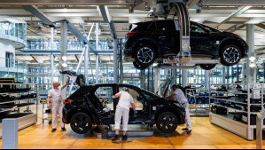 Reconocido fabricante de autos alemán busca eliminar 100.000 puestos de trabajo para finales de la década