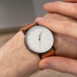 Tras el cambio de hora en Chile, aquellos que tienen relojes analógicos deben cambiar la hora manualmente, por lo que puede surgir la duda de cuál es la hora oficial. Revisa la hora oficial ahora en Chile ingresando a este artículo.