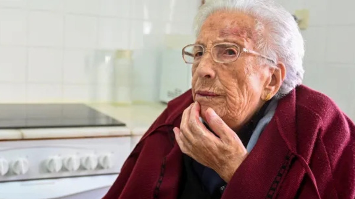 Tiene 112 años y un hijo de 93: Se reveló uno de los secretos de la mujer más longeva de España