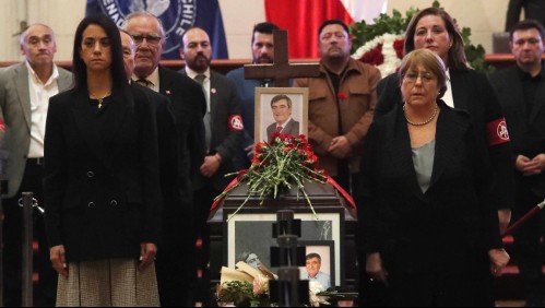 Mundo político despide a Camilo Escalona en el ExCongreso Nacional: 'Fue como pocos un pilar de la recuperación democrática'