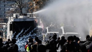Romería al Cementerio General: Carabineros reporta al menos 37 detenidos tras incidentes