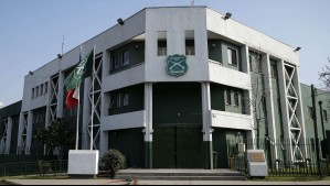 'Son actos de terrorismo': Ataque con bombas molotov afecta a comisaría y cuartel de Bomberos en Huechuraba
