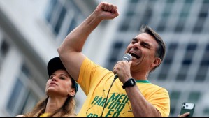 Flávio Bolsonaro reúne a miles de seguidores y arremete contra Lula y el Poder Judicial de Brasil