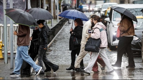 Lluvia en Santiago.