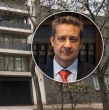Un departamento del piso -1 de un edificio residencial del centro de Santiago fue acondicionado como falso cuartel de la PDI para retener a dos ciudadanos chinos y exigirles $300 millones. Hay un exfiscal imputado.
