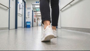 Tropezó en el pasillo y terminó internada por fracturas: Conocida clínica deberá pagarle millonaria indemnización