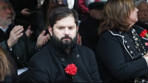 Expresidente Boric asiste a acto conmemorativo por el 11 de septiembre en el Cementerio General