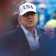 Donald Trump tachó de fuerzas negativas a las voces que piden ralentizar el desarrollo de la inteligencia artificial (IA), una opinión expresada por los gigantes de esta tecnología cuando se multiplican las advertencias sobre sus riesgos.