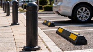 Oficial | La distancia exacta que deben tener los postes en las veredas y la trampa vial prohibida en calles