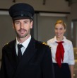 ¿Hay estatura mínima? ¿Es requisito ser mujer? ¿Los tatuajes descalifican? La DGAC y las aerolíneas tienen exigencias distintas para ser tripulante de cabina en Chile. Revisa los mitos y verdades más comunes.