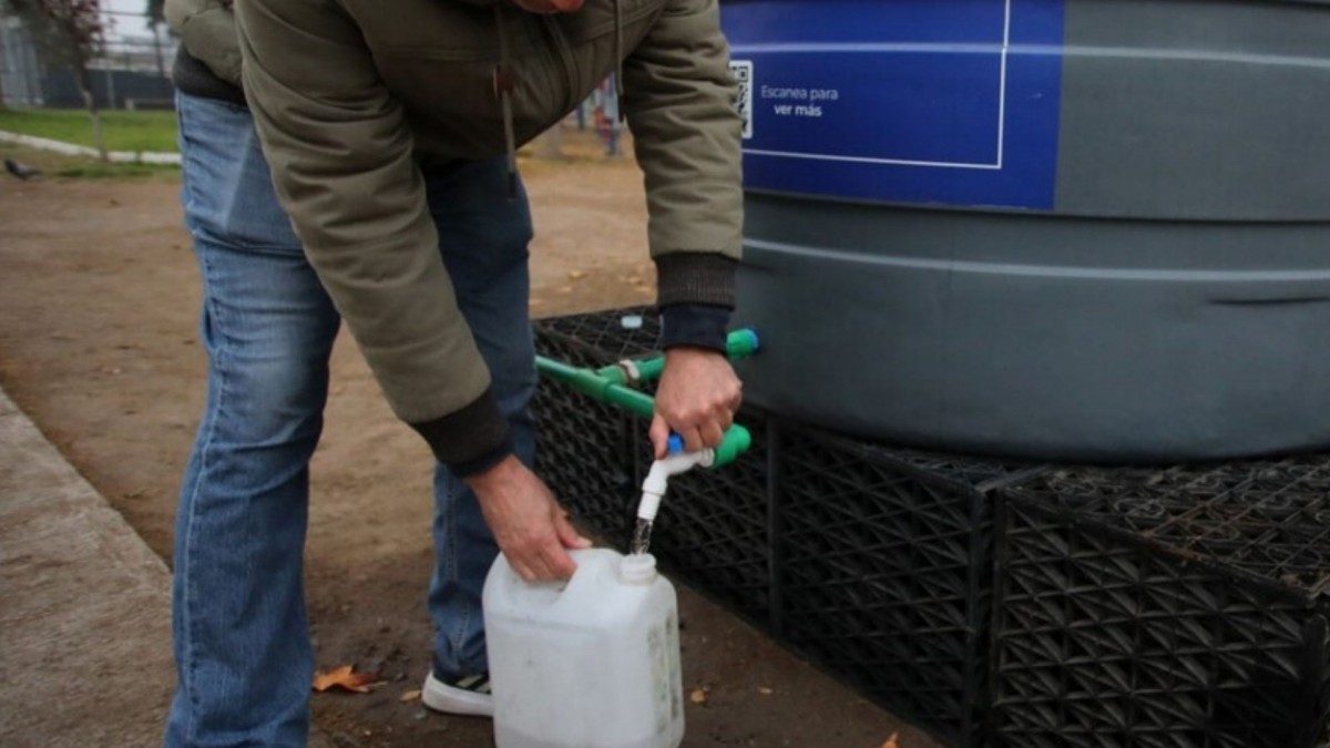 Por hasta 10 horas: Anuncian corte de agua en comuna de Santiago para este miércoles