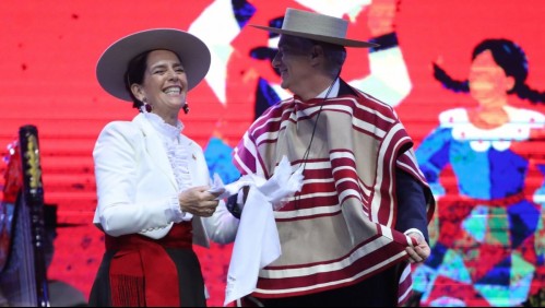 Así fueron los pie de cueca del Presidente Kast en su primera inauguración de las fondas del Parque O'Higgins