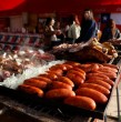 Encuesta de la CCS reveló que los chilenos gastarán en promedio $98.400 este 18 de septiembre, en un contexto donde el 55% declara tener menos dinero que en 2025.