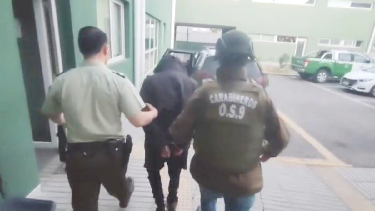 Dos adolescentes de 16 años son detenidos por homicidio de hombre que encumbraba volantines en Colina
