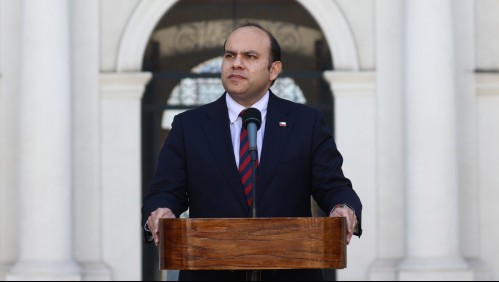 Gobierno prepara salvoconducto para que venezolanos con pasaporte vencido puedan salir de Chile