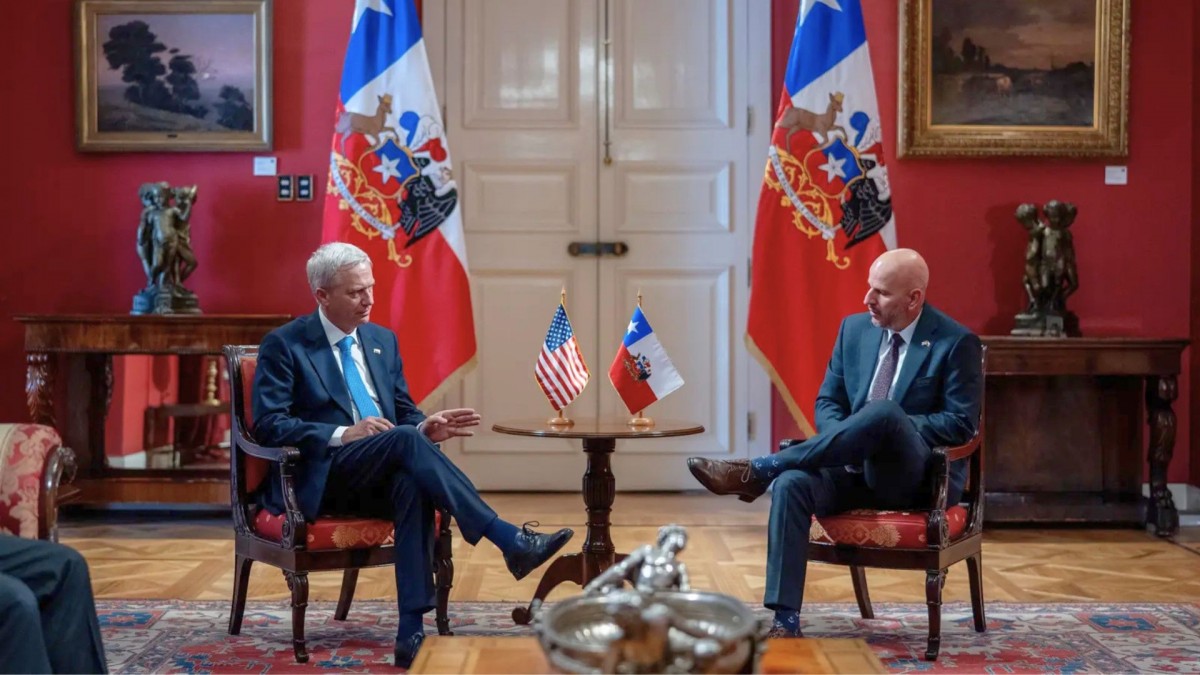 Kast se reúne con embajador de EEUU en La Moneda antes de viajar a Nueva York
