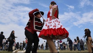 Parque O'Higgins recibe a más de 30 mil personas en primera jornada de fondas