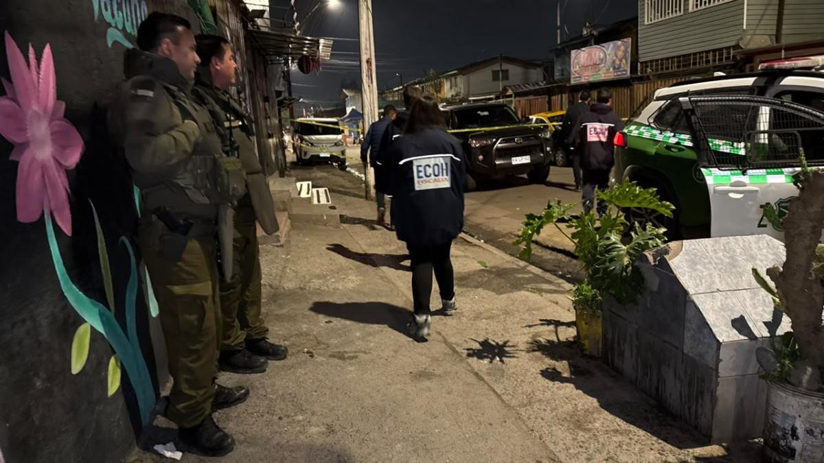 Venían regresando de una fonda: Adolescente de 16 años muere y su hermano queda en riesgo vital tras ataque a disparos