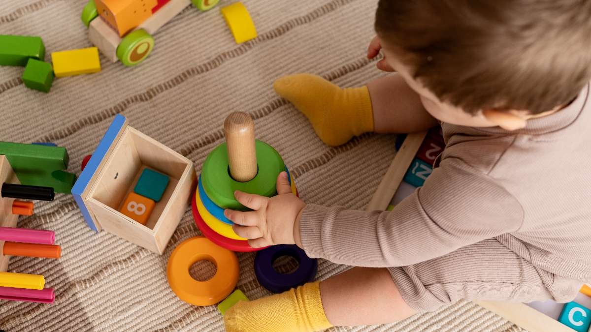 Cadem: 48% de los encuestados prefieren "aprobar ahora como está propuesto" el proyecto de Sala Cuna Universal