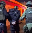 Cantante urbano fue detenido en Coquimbo por presuntas amenazas de muerte y delito sexual. Carabineros le incautó dos pistolas, 33 cartuchos y elementos tácticos al interior de su domicilio.