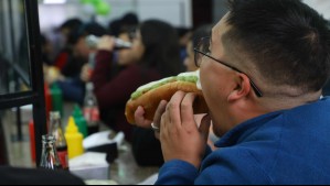 'En Chile, hasta el completo siente el ajuste': así retrata la agencia AP la economía chilena en reportaje publicado por ABC News