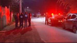 Hombre fue baleado al interior de un taxi y murió en Renca: Investigan ataque que habría iniciado en Pudahuel